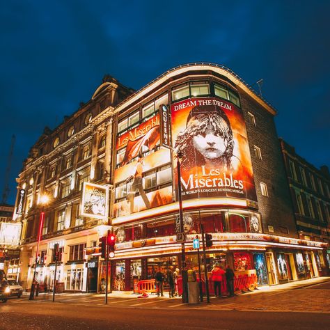 The 17 Best West End Theatre Shows In London To See (9) London, Amsterdam, Musicals, Trips, London England, London Travel, Things To Do In London, London Theater, London Theatre