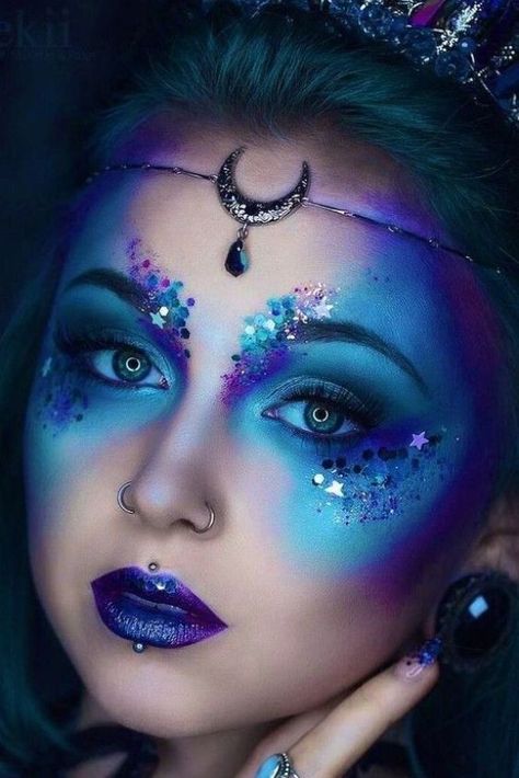 Top 10 Alien Halloween Makeup Looks For Unearthly Elegance Party Outfits, Halloween, Body Art, Lady, Halloween Make Up, Eye Make Up, Rave, Halloween Makeup Looks, Alien Halloween Makeup
