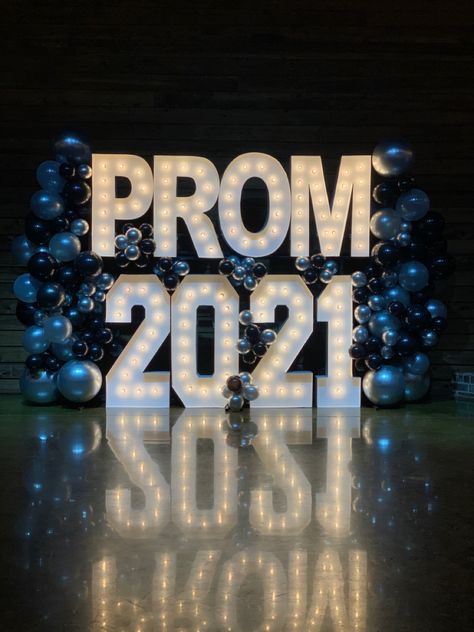 Prom Theme Decorations, Prom Balloons, Prom Decorations Diy, Marquee Letters, Prom Party Decorations, Graduation Party, Prom Theme Party, Prom Decor, Prom Backdrops