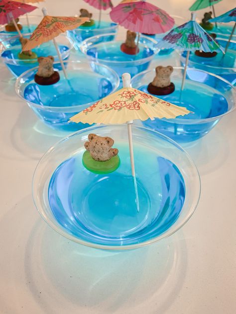 Cocoa, Pool Party Snacks, Ocean Birthday Party, Beach Theme Party Decorations, Pool Party Themes, Beach Themed Party, Ocean Theme Party, Pool Party Diy, Beach Party Decorations