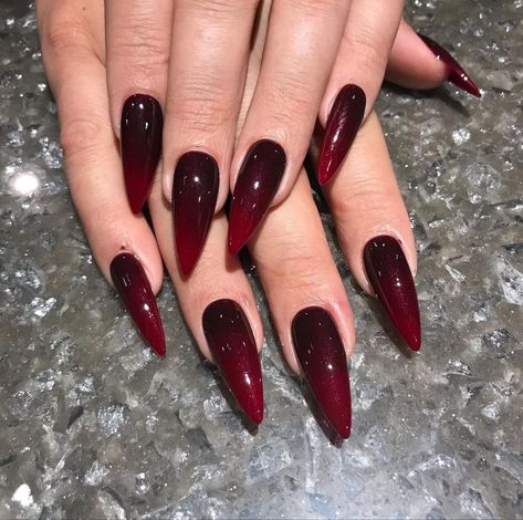 Black And Red Faded Nails, Black And Red Stilletos Nails, Black To Red Nails, Dark Romance Nails, Nail Red And Black, Red Vampire Nails, Black To Red Ombre Nails, Nails Red And Black, Nails Black And Red