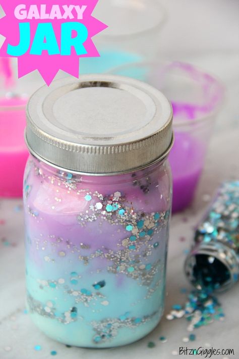DIY Galaxy Jar -A gorgeous craft for kids, teens or even adults who love color and glitter! Simply layer cotton balls, acrylic paint, water and glitter shapes to create your own galaxy in a jar! Diy Gifts, Diy, Crafts, Diy Galaxy Jar, Diy Jar Crafts, Jar Diy, Diy Galaxy, Slime, Jar Crafts