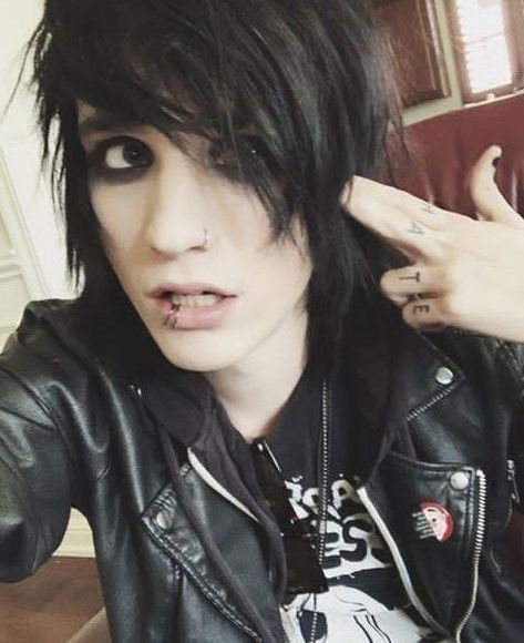 Emo Style, Punk, Punk Fashion, Piercing, Johnnie Guilbert, Sam And Colby, Jake, Punk Looks, Emo Men