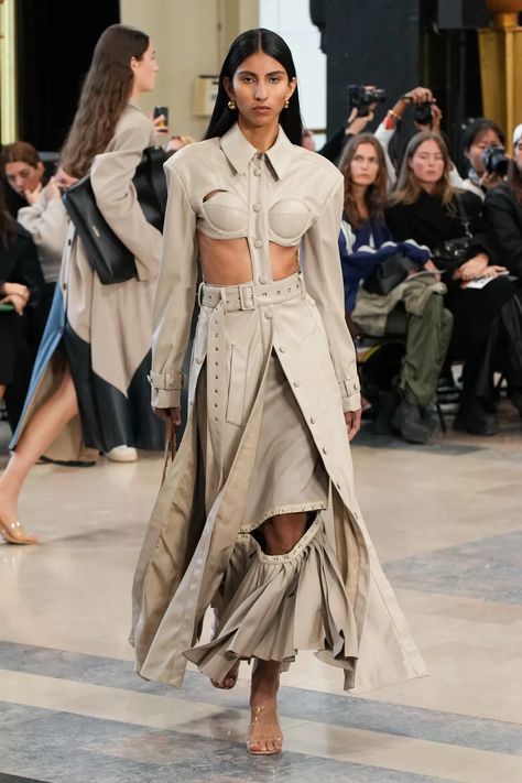 Rokh Spring 2023 Ready-to-Wear Collection | Vogue Fashion, Vogue, Casual, Suit Fashion, Fashion Show Collection, Fashion Studio, Fashion News, Fashion Design, Fashion Trends
