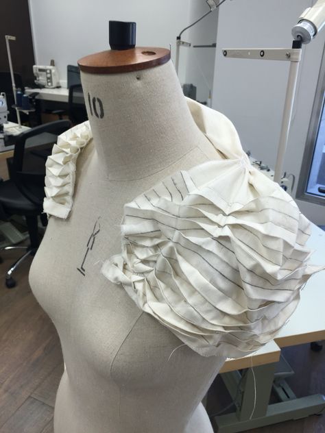 Toile experimentation in progress. Student: Majd. Couture, Clothing, Fashion, Fashion Draping, Costume Design, Clothes Design, Draping Fashion, Moda, Fashion Inspiration Design