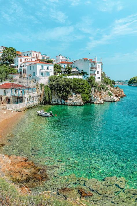 10 Very Best Things To Do in Skiathos - Greece - Hand Luggage Only - Travel, Food & Photography Blog Mykonos, Skiathos, Greece Holiday, Greek Islands To Visit, Greece Places To Visit, Greece Trip, Greece Vacation, Best Greek Islands, Greece Beach