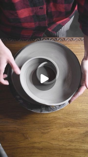 Diy, Pottery Techniques, Ceramic Techniques, Pottery Handbuilding, Pottery Making, Pottery Sculpture, Pottery Wheel, Pottery Designs, Hand Built Pottery