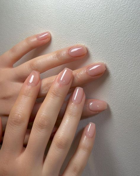 Nude Nails: Less is often more, and nude nails exemplify this principle perfectly. Nude nails provide a clean, understated elegance that complements any outfit and occasion. From pale blush tones to warm caramel hues, these nails give a refined touch to your overall look. Kuku, Ongles, Soft Nails, Pretty Nails, Dream Nails, Inspo, Trendy Nails, Casual Nails, Cute Nails For Fall