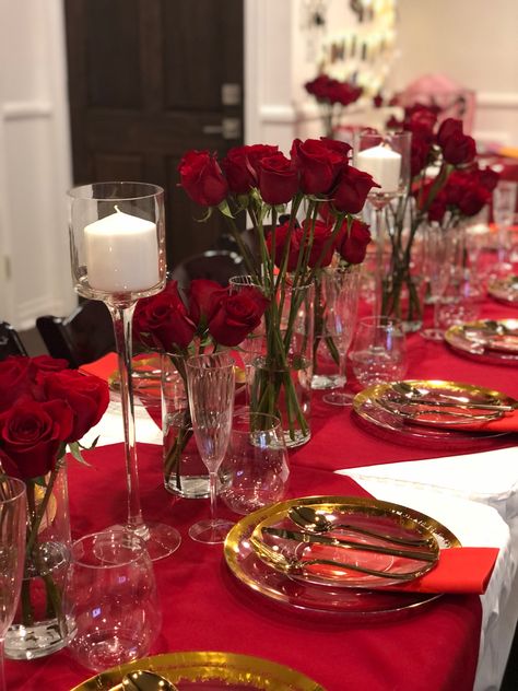 Red Table Settings, Dinner Party Decorations, Red Table Decorations, Dinner Centerpieces, Red Party Decorations, Dinner Table Decor, Formal Dining Tables, Romantic Dinner Tables, Dinner Decoration