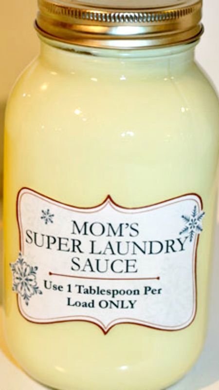 Mom's Super Laundry Sauce ~ Here is an amazingly simple Do It Yourself detergent that doesn't leave any residue on clothing, gets nearly every stain known to man out the first time around and smells clean and fresh- oh and did I mention that it costs about $1.76 for 128 loads of laundry? Homemade Laundry Detergent Recipes, Homemade Laundry Detergent, Laundry Sauce, Laundry Detergent Recipe, Laundry Soap Homemade, Homemade Cleaning Supplies, Homemade Cleaning Solutions, Laundry Detergent, Homemade Cleaning Products