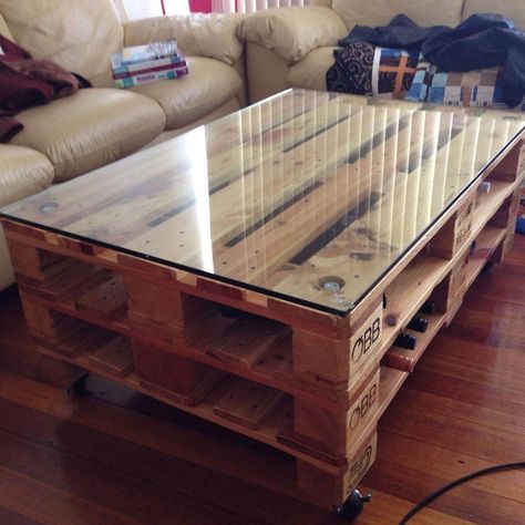 14 Super Cool Homemade Coffee Table Ideas: Unusual Coffee Tables | The Family Handyman Inspiration, Interior, Design, Décor, Diy, Kayu, Palette, Rom, Inredning
