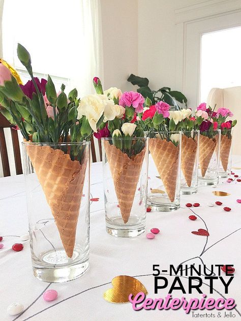 15 centerpiece ideas for a dinner party Party Games, Party Themes, Party Planning, Craft Party, Party Decorations, Party, Party Centerpieces, Ice Cream Party, Ice Cream Birthday Party