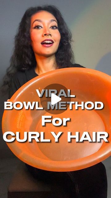 Taar Chhira on Instagram: "Trying the Wavy Hair Viral Bowl Method by @sophiemariegraf 👩🏻‍🦱 BOWL METHOD helps distribute your curl cream evenly in the water and coat your hair stands when you take your hair strands out of the water in the bowl. Personally, I loved the result. All the products are available on @asteriabuy ! 📌PRODUCT LIST Curl Cream: @ddgirlswithcurls Curl Defining Cream Denman Brush: @asteriabuy Hair Gel: @lorealparis Invisi’Hold Extra Strength Gel Hair Mousse: @cantubeauty Wave Whip Curling Mousse Comment down below what you think ✨😇 . . . . . . . . . . . VIRAL CURLY HAIR METHOD BOWL METHOD CURLY HAIR WAVY HAIR METHOD HAIRCARE CURLY HAIR ROUTINE #curlyhair #curly #wavyhair #wavy #curlyhairroutine #wavyhairroutine #taarchhira #taarchhiracurls #haircareroutine #banglade Curls, Natural Curls, Damp Hair Styles, Hair Care Routine, Curly Hair Routine, Curly Girl Method, Curl Defining Cream, Hair Strand, Diva Curl
