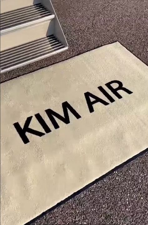 Kim Kardashian, Public, Kardashian, Kendall, Celebrity, H.e.r., Jet, Private Jet Interior, Private Plane