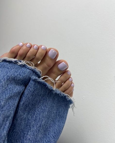 30 Latest Winter Pedicure Color Ideas To Try In 2023! 28 Polish, Ongles, Trendy Nails, Pretty Nails, Minimalist Nails, Classy Nails, Pretty Toes, Cute Toe Nails, Feet Nails