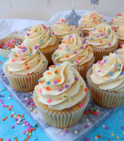 Funfetti Vanilla Cupcakes - The Baking Explorer Cake, Cupcake Cakes, Cupcakes, Dessert, Cupcake Recipes, Desserts, Sprinkle Cupcakes, Dessert Cupcakes, Simple Cupcakes