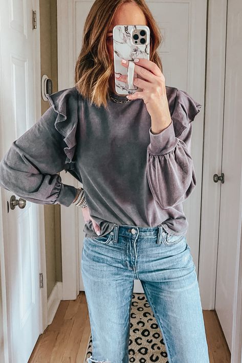 Sharing some Target must haves and Target outfits that have become wardrobe essentials perfect for putting together casual winter outfits. This ruffle sweatshirt is a total outfit maker and works with my favorite straight leg jeans or even with a jogger outfit. I love the feminine details and vintage vibes. The perfect casual outfit! #targetoutfits #targetmusthaves #casualchic #casualwinteroutfit Clothes, Casual, Outfits, Casual Chic, Fashion, Casual Girl, Simple Outfits, Casual Style, Monochrome Outfit