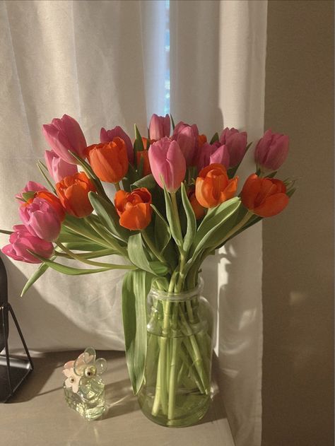 #tulips #spring #springflowers spring aesthetic Floral, Bouquets, Bonito, Vintage, Aesthetics, Summer, Girl, Hoa, Inspo