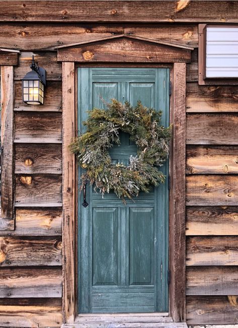 15 Brown House Front Door Colors in 2022 | REthority Exterior, Rustic Front Door, Log Cabin Exterior, Log Homes Exterior, Green Front Doors, Best Front Door Colors, Front Door Colors, Best Front Doors, Cabin Doors