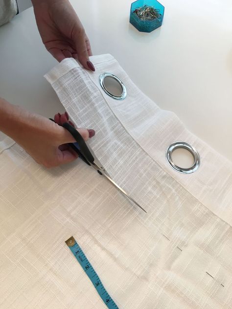 DIY: Easy Pinch Pleat Curtains - Judy Dill Crafts, Diy, Sewing, Sewing Hacks, Sew, Costura, Fabric, Crafty, Pinch Pleat Curtains Diy