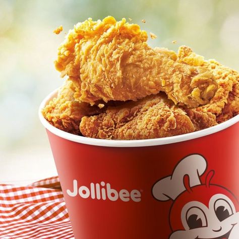 Jollibee, the Filipino fast food chain with 1300 shops worldwide, is headed for #BergenCounty. -Boozy Burbs #Foodies Restaurants, Snacks, Bergen, Jollibee, Boozy, Foodie, Cute Snacks, Yummy, Yummy Drinks