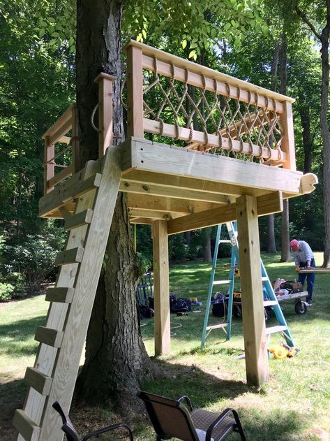 backyard forts for kids from cheap and easy DIY forts to building a treehouse for kids #forts #treehouses #funforkids Outdoor, Backyard For Kids, Backyard Playground, Backyard Projects, Backyard Fort, Backyard Play, Backyard Fun, Backyard Patio, Backyard Design