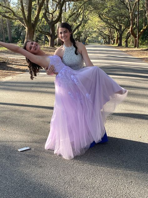 Prom, Instagram, Homecoming Pictures With Friends, Prom Poses For Friends Group Shots, Prom Pictures Group, Prom Pictures Friends, Homecoming Pictures, Homecoming Poses, Friend Poses Photography