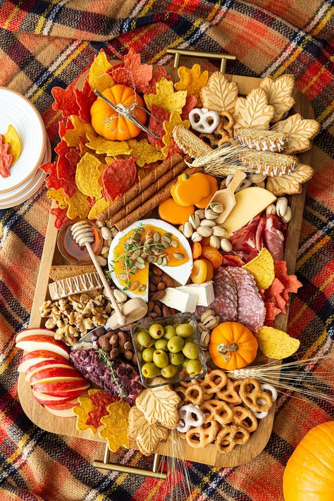 Halloween, Decoration, Thanksgiving, Brunch, Charcuterie Board Meats, Charcuterie Recipes, Fall Appetizers, Charcuterie And Cheese Board, Charcuterie Platter