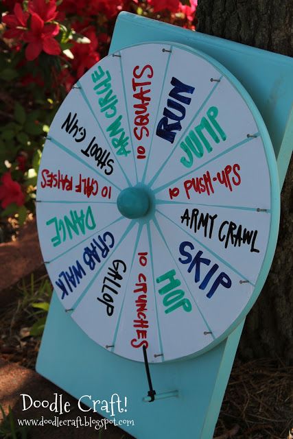 How to Make a Prize Wheel! I need this for my vendor events and parties! Crafts, Pre K, Diy, Squats, Diy Geschenke, Spinning Wheel, Prize Wheel, Diy Games, Crafty