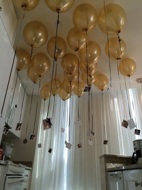Balloon ceiling with a touch of embarrassing photos Balloon Ceiling Decorations, Balloons On Ceiling No Helium, Party Ceiling Decorations, Balloons On Ceiling, Balloons From Ceiling Hanging, Balloon Ceiling, Prom Balloons, Helium Balloons Decoration, Balloon Decorations