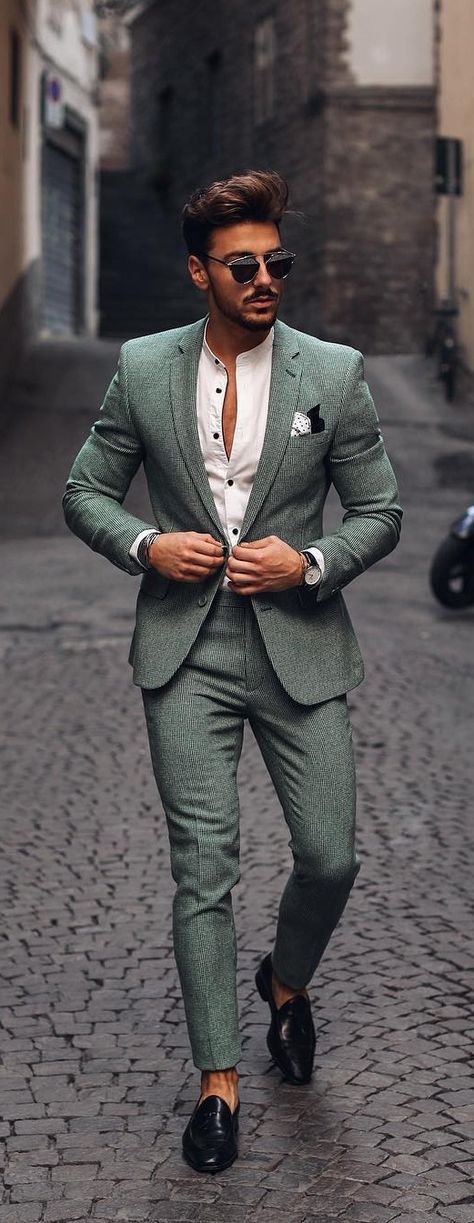 We all love Suits. Don't we? So we've got you 11 Tips to Ace Suit Styling with Ease in 2020. Check out these 11 Trendy Suit Styling Ideas Formal Men Outfit, Mens Casual Dress Outfits, Mens Fashion Suits, Mens Casual Outfits, Mens Clothing Styles, Mens Fashion Blazer, Stylish Mens Outfits, Suit Style, Mens Trendy Outfits