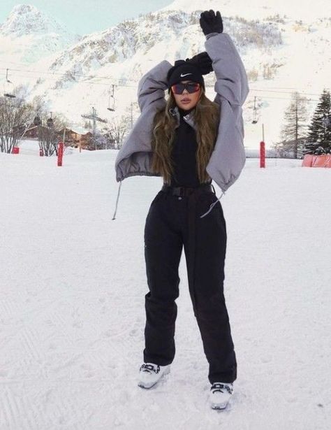 Winter Outfits, Outfits, Instagram, Cold Outfits, Snowboarding Outfit, Snow Outfits For Women, Sledding Outfit, Trip Outfits, Cold Weather Outfits