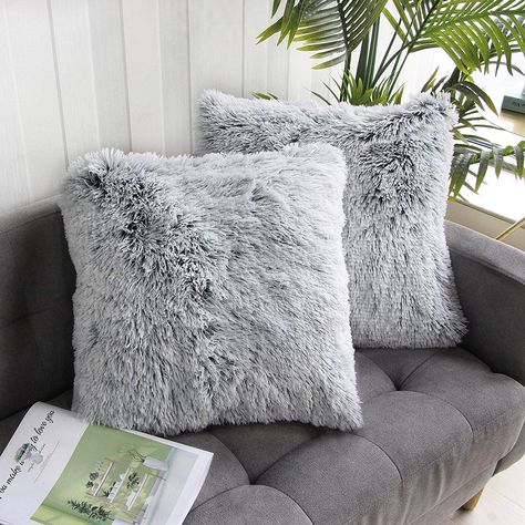 Christmas Gift Guide Round Up – HOME ON THE CORNER Design, Home Décor, Pillows, Home, Ombre, Throw Pillow Covers, Faux Fur Throw Pillow, Throw Pillows, Throw Pillow