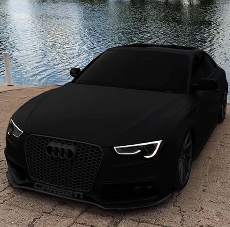 Audi black cars. This luxury. #luxurycars #nicecars #coolcars Bugatti Auto, Xe Bugatti, Kereta Sport, Luxe Auto's, Wallpaper Hippie, Carros Lamborghini, Luxury Cars Audi, Black Audi, Luxury Sports Cars