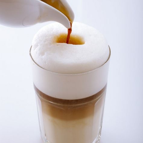 Der perfekte Latte Macchiato - [ESSEN & TRINKEN] Coffee, Smoothies, Matcha, Kaffee, Latte Macchiato, Nespresso, Caffè Latte, Rezepte, Latte
