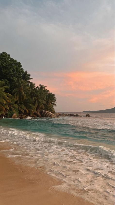 Beach, Instagram, Seychelles, Summer Beach, Beach Life, Beaches, Summer Beach Pictures, Beach Pictures, Travel Aesthetic
