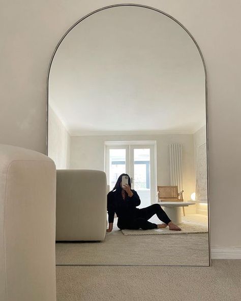 William Wood Mirror, Standing Mirror, Big Standing Mirror, Wall Full Of Mirrors, Mirror Big, Massive Mirror, Mirror Interior, Mirror In Office, Mirror Wall