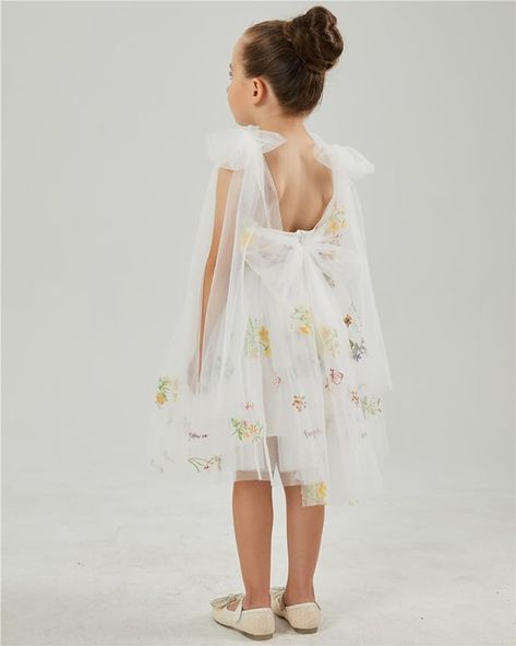 Amazon.com: 2Bunnies Girl Enchanted Floral Embroidered Tulle Flower Lace A-Line Garden Party Flower Girl Dress: Clothing, Shoes & Jewelry Flower Girls, Lace Toddler Dress, Toddler Flower Girl Dresses, Toddler Girl Dresses, Girls Floral Dress, Toddler Party Dress, Flower Girl Dresses Tulle, Girls Dresses, Flower Girl Outfit