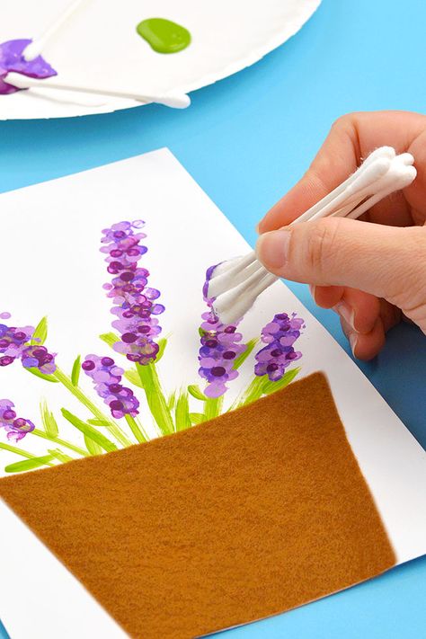Spring Art Projects, Painting Crafts For Kids, Painting With Qtips Cotton Swab, Painting Activities, Flower Crafts Kids, Summer Art Projects, Kids Painting Crafts, Spring Crafts For Kids, Preschool Painting