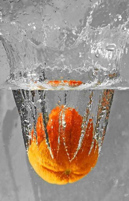 Orange dropping into water Photography, Motion Photography, Fotografie, Kunst, Fotografia, Resim, Action Photography, Movement Photography, Photography Projects