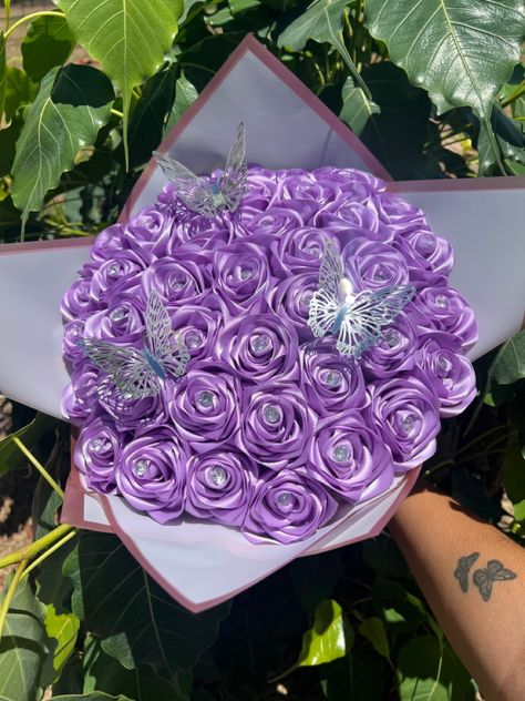 Rapunzel, Bijoux, Ribbon Rose Bouquets, Ribbon Rose, Forever Flower Bouquets, Ribbon Flowers Bouquet, Purple Flower Bouquet, Ribbon Roses, Purple Bouquet