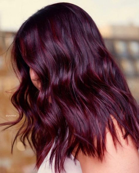 50 Beautiful Burgundy Hairstyles to Consider for 2020 - Hair Adviser Balayage, Dark Red Hair Color, Red Hair Color, Hair Color Burgundy, Cherry Hair Colors, Burgundy Hair Dye, Red Burgundy Hair Color, Balayage Hair, Dark Red Hair