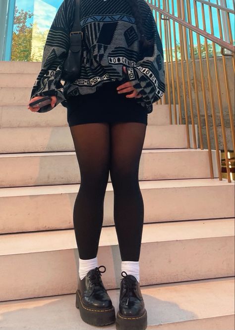 Cute Outfits With Docs, Cute Casual Outfits, Casual Goth Outfits, Tights Outfits Casual, Casual Edgy Outfits, Preppy Chic Outfits, Emo Plus Size Outfits, Cute Going Out Outfits, Outfit Ideas Black Women