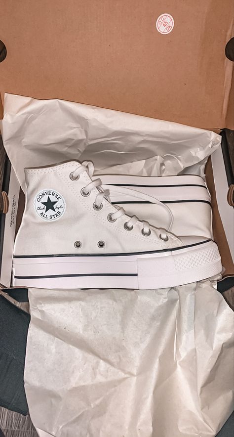 Converse, Outfits, Platform Converse, Sneaker Boots, Converse White, Trendy Shoes Sneakers, Converse All Star, Swag Shoes, White Converse Aesthetic