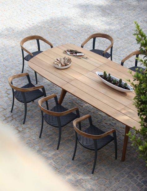 Outdoor Dining Furniture, Outdoor Furniture Sets, Outdoor Furniture, Outdoor Dining Chairs, Outdoor Dining Set, Outdoor Dining Spaces, Patio Dining, Modern Outdoor Dining, Outdoor Dining Table