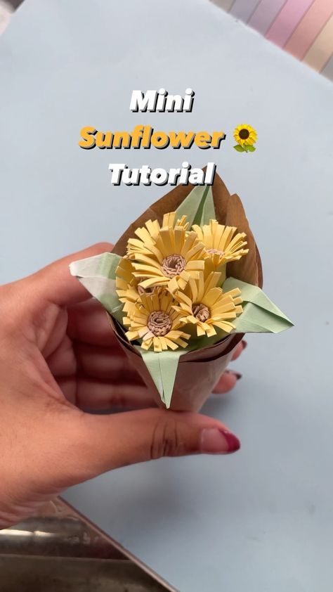 sherin - art/lifestyle on Instagram: "Detailed tutorial on mini paper sunflower! 👇🏻 Take a small rectangular paper Cut as shown in the video till mid way Do the same with…" Paper Flowers, Origami, Paper Flowers Diy Easy, Paper Flower Bouquet, Paper Sunflowers, Sunflower Paper Flowers, Paper Flower Bouquet Diy, Paper Bouquet, Paper Bouquet Diy