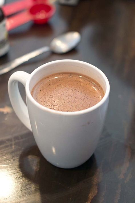 Coffee Time, Instagram, Cocoa, Coffee Recipes, Homemade Hot Cocoa, Making Coffee, Coffee Tea, Chocolate Drinks, Hot Coffee