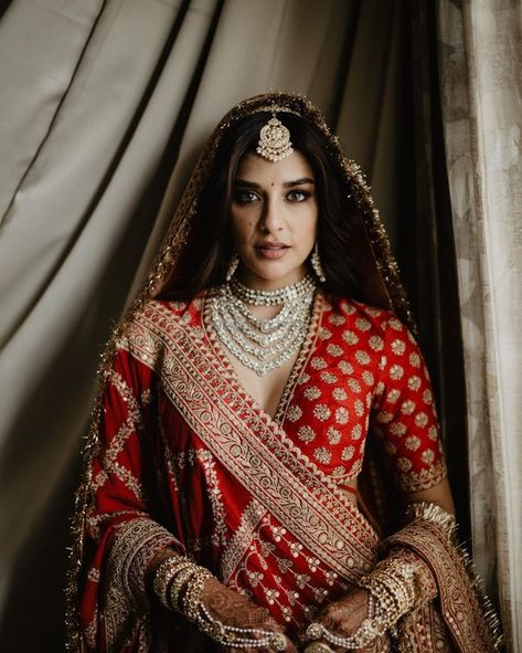 Brides, Indian Bridal, Indian Bridal Dress, Indian Bridal Fashion, Indian Wedding Dress, Indian Bridal Outfits, Royal Bridal Look Indian, Indian Bride Outfits, Indian Bride