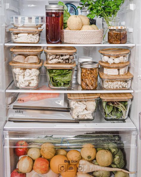 IKEA Australia on Instagram: “Less plastic and looking fantastic! @connieandluna uses the IKEA 365+ food containers with bamboo lids as they "are really useful in…” Organisation, Food Storage, Home Organisation, Refrigerator Organization, Fridge Storage, Fridge Organization, Healthy Fridge, Kitchen Organisation, Kitchen Pantry
