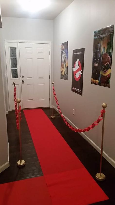Decoration, Hollywood Theme Party Decorations, Diy Red Carpet, Diy Red Carpet Rope, Movie Themed Party, Hollywood Party Theme, Party Theme, Party Themes, Movie Night Birthday Party